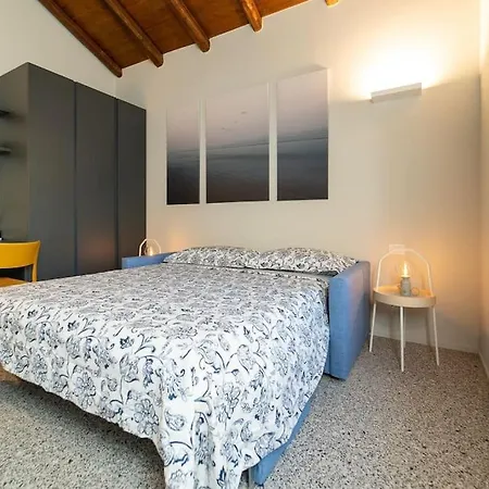 Moderno A 200 Metri Dal Duomo Apartment Como