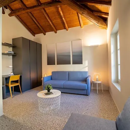 Moderno A 200 Metri Dal Duomo Apartamento Como