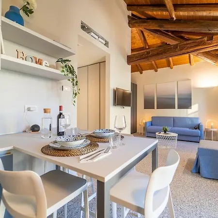 Moderno A 200 Metri Dal Duomo Apartment Como