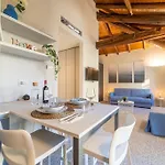 Moderno A 200 Metri Dal Duomo Apartman Como