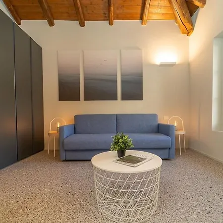 Moderno A 200 Metri Dal Duomo Διαμέρισμα *