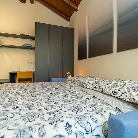 Moderno A 200 Metri Dal Duomo Όπως